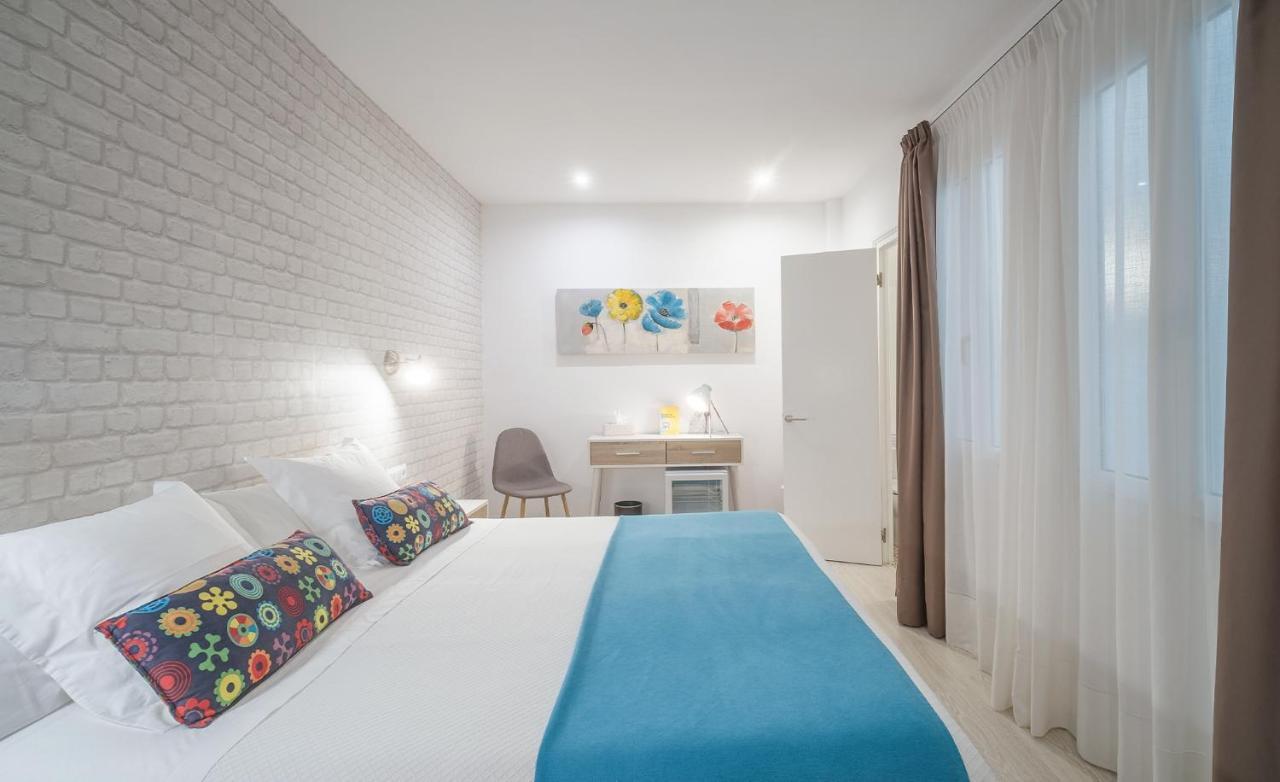 Hostal Menurka ثيوداديلا المظهر الخارجي الصورة