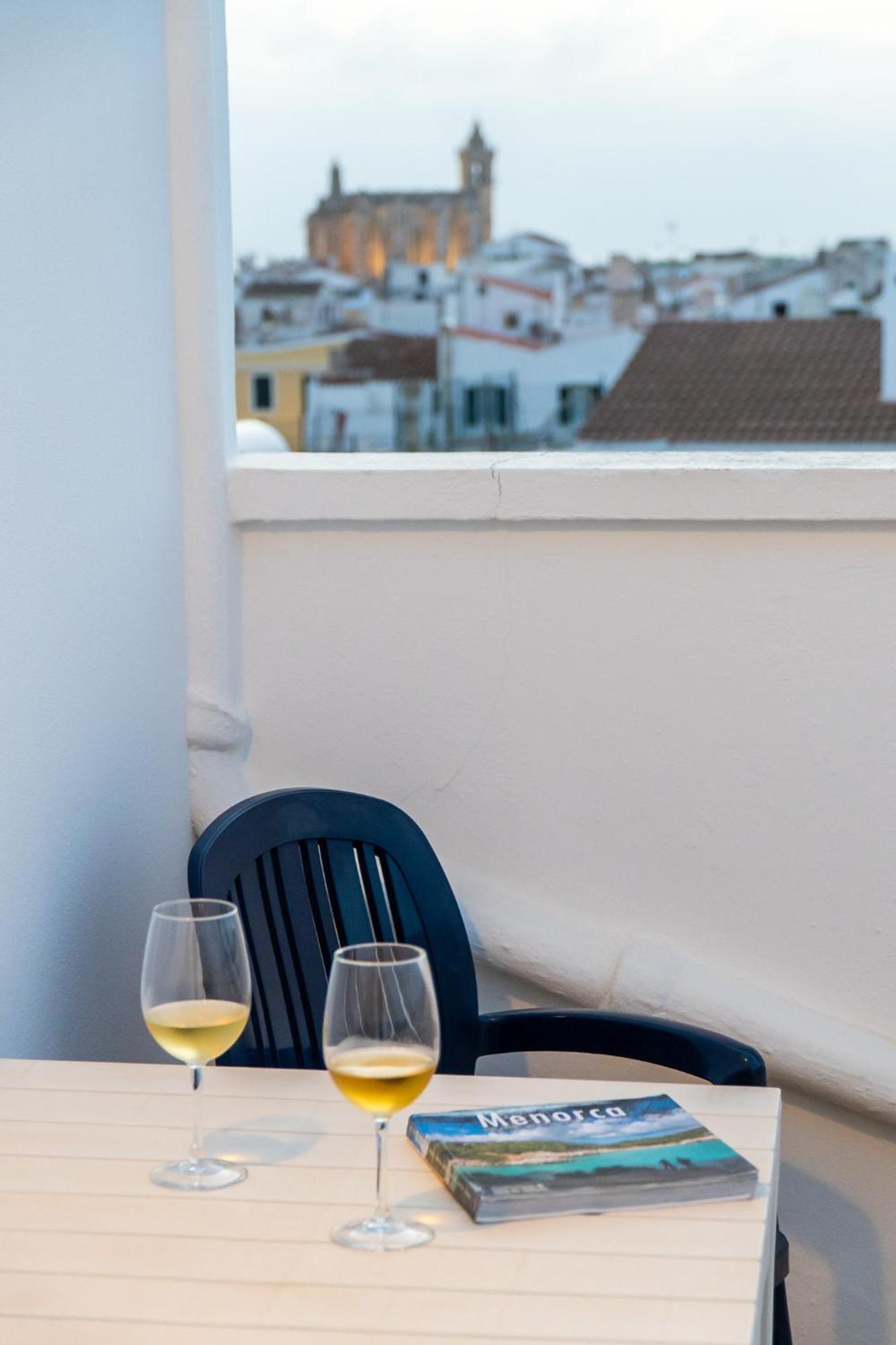 Hostal Menurka ثيوداديلا المظهر الخارجي الصورة
