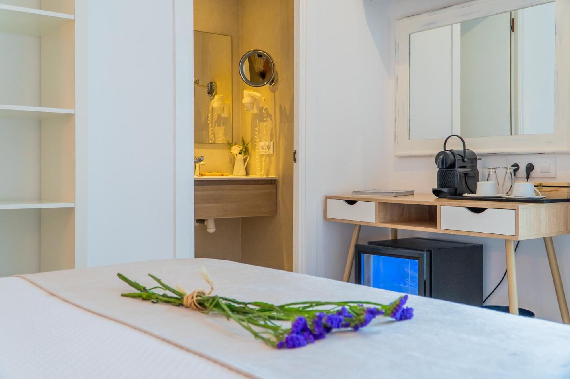 Hostal Menurka ثيوداديلا المظهر الخارجي الصورة