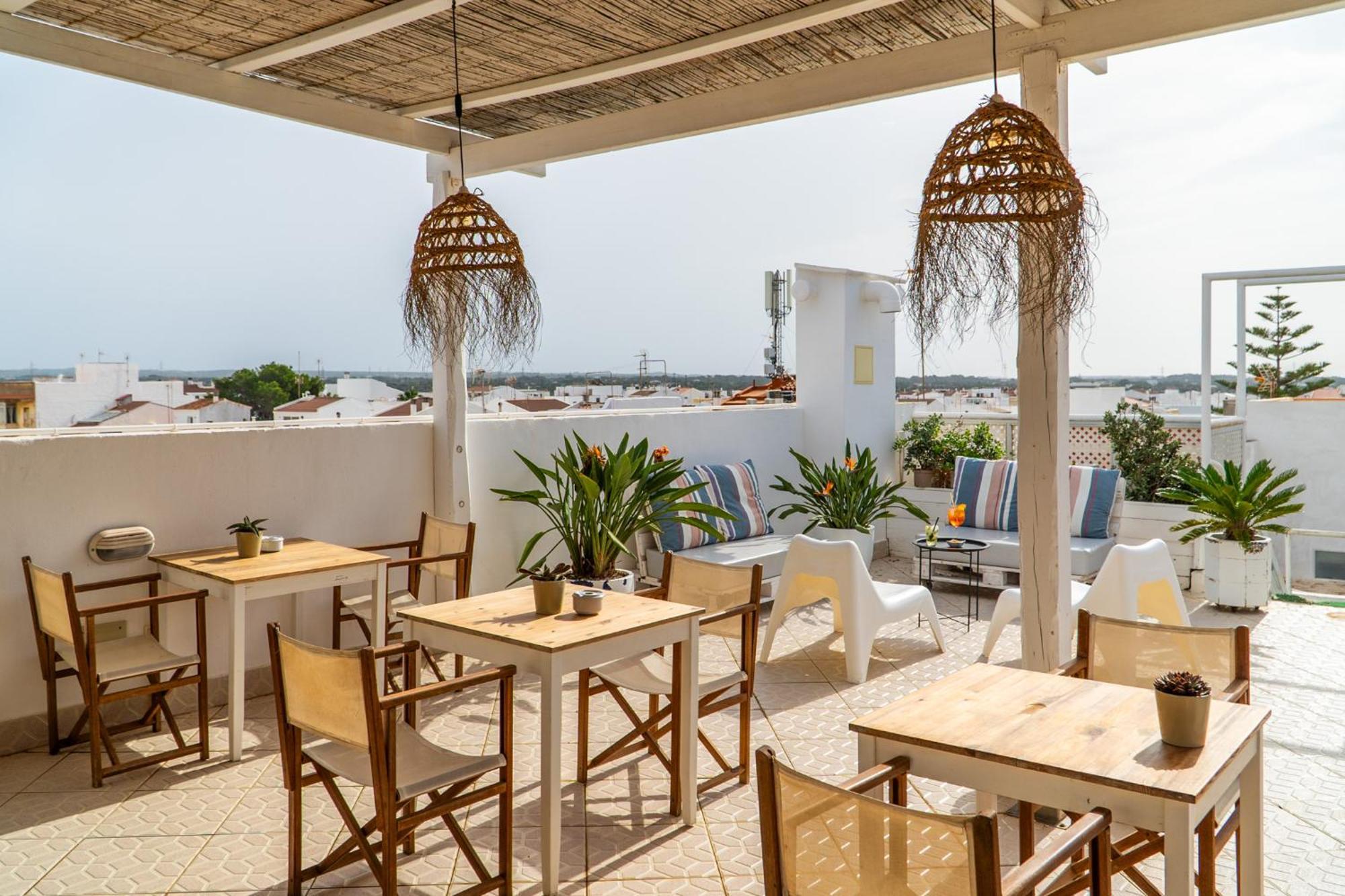 Hostal Menurka ثيوداديلا المظهر الخارجي الصورة