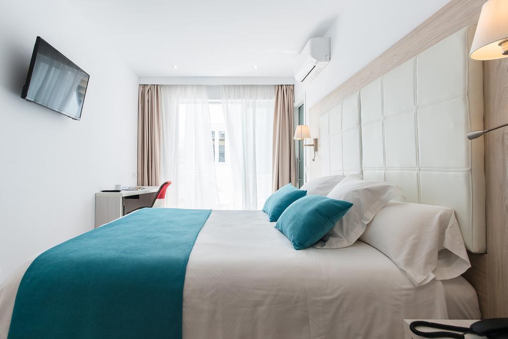 Hostal Menurka ثيوداديلا المظهر الخارجي الصورة