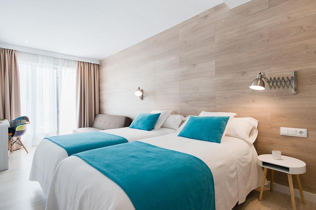 Hostal Menurka ثيوداديلا المظهر الخارجي الصورة